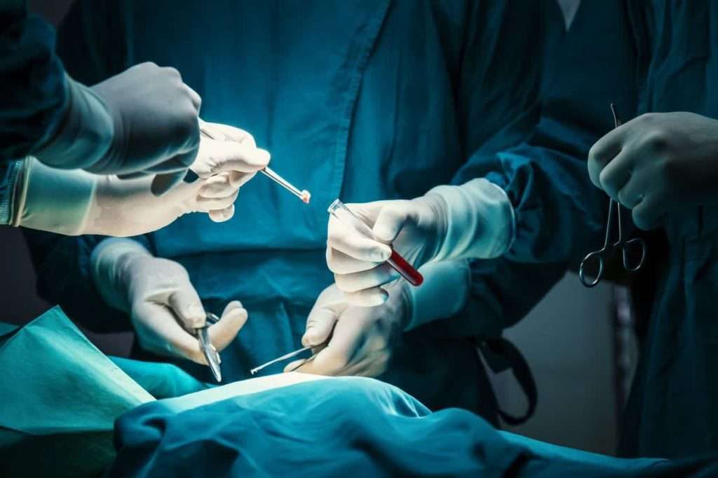 علائم دیسک و عمل جراحی عمل جراحی دیسک آسیبدیده