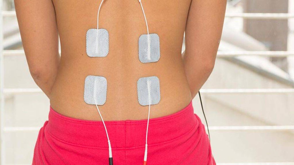 انجام نوار عصب و عضله برای بیمار بیماری که از او نوار عصب کمر گرفته می شود