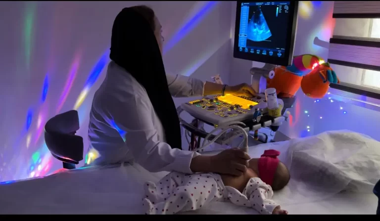 اکوی قلب کودکان یکی از مهم ترین ابزارهای تشخیصی در طب قلب می باشد.