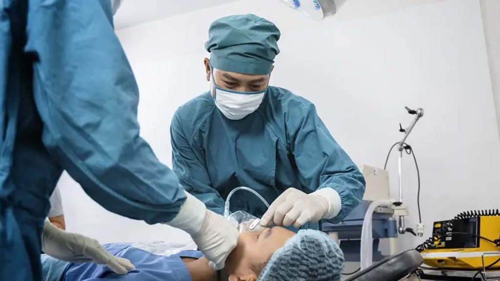بیمارستانهای فوق تخصصی دولتی فهرست
بیمارستان مغز و اعصاب تامین اجتماعی تهران
( دولتی)
